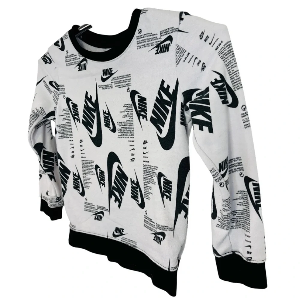 Nike B NSW Futura Allover Print Boy’s Black and White Crewneck Sweatshirt Size L